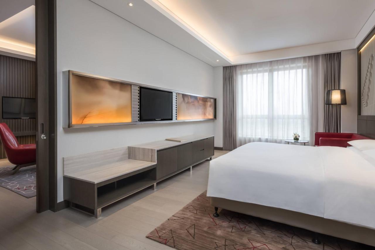 Courtyard By Marriott Tianjin Hongqiao Hotell Exteriör bild