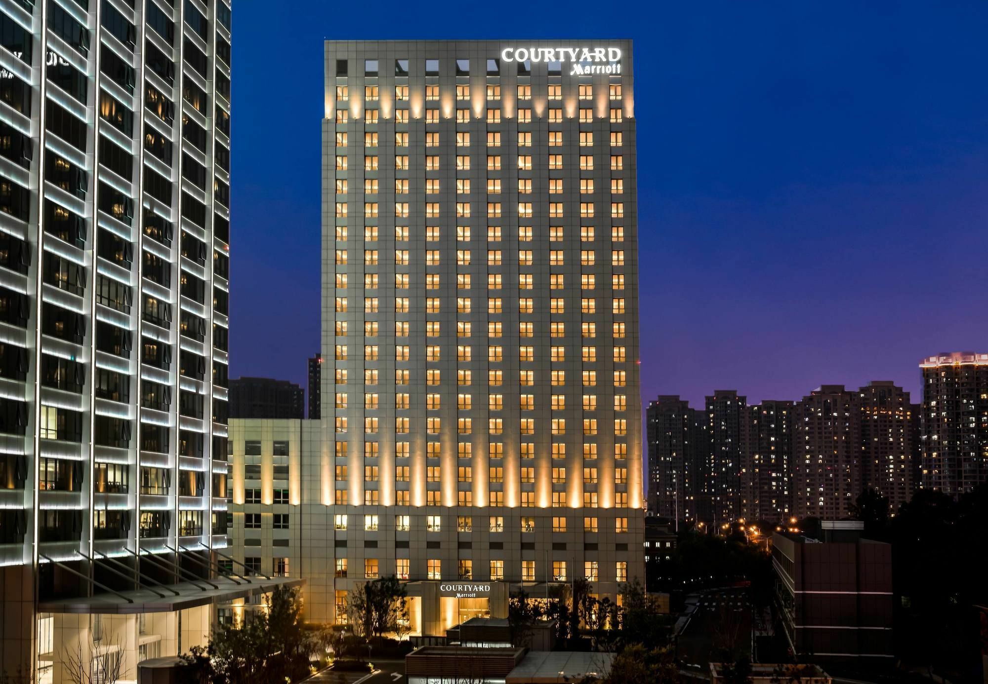 Courtyard By Marriott Tianjin Hongqiao Hotell Exteriör bild